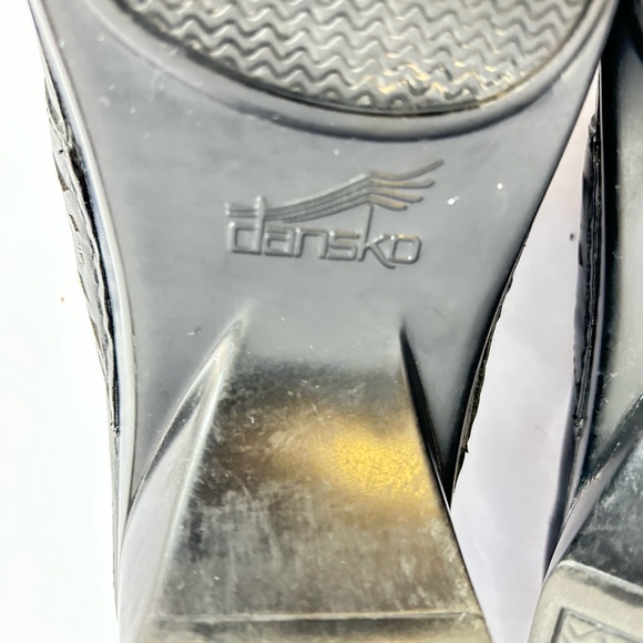 Dansko Hailey  Black Scalloped Leather Studded Clogs Mules Women’s Size 9.5 - Picture 11 of 12